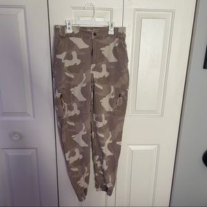 Hollister Tan Army print cargo jogger pants